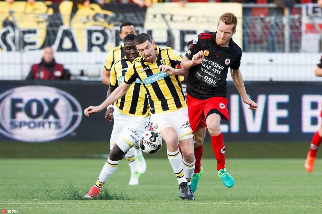 曼联目前在 曼联目前在