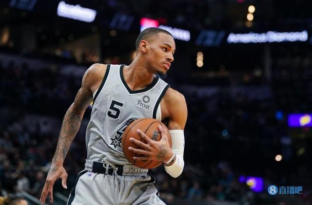 伦携手征战 伦携手征战