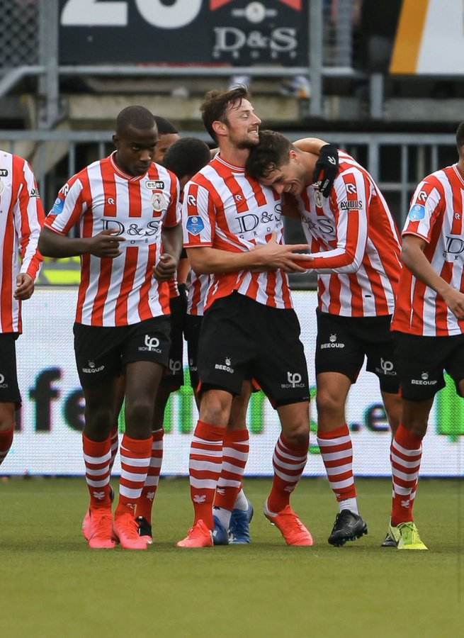 他的体重持 他的体重持