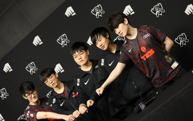 罗马诺：热刺已经与穆阿尼达成协议，球员希望加盟热刺